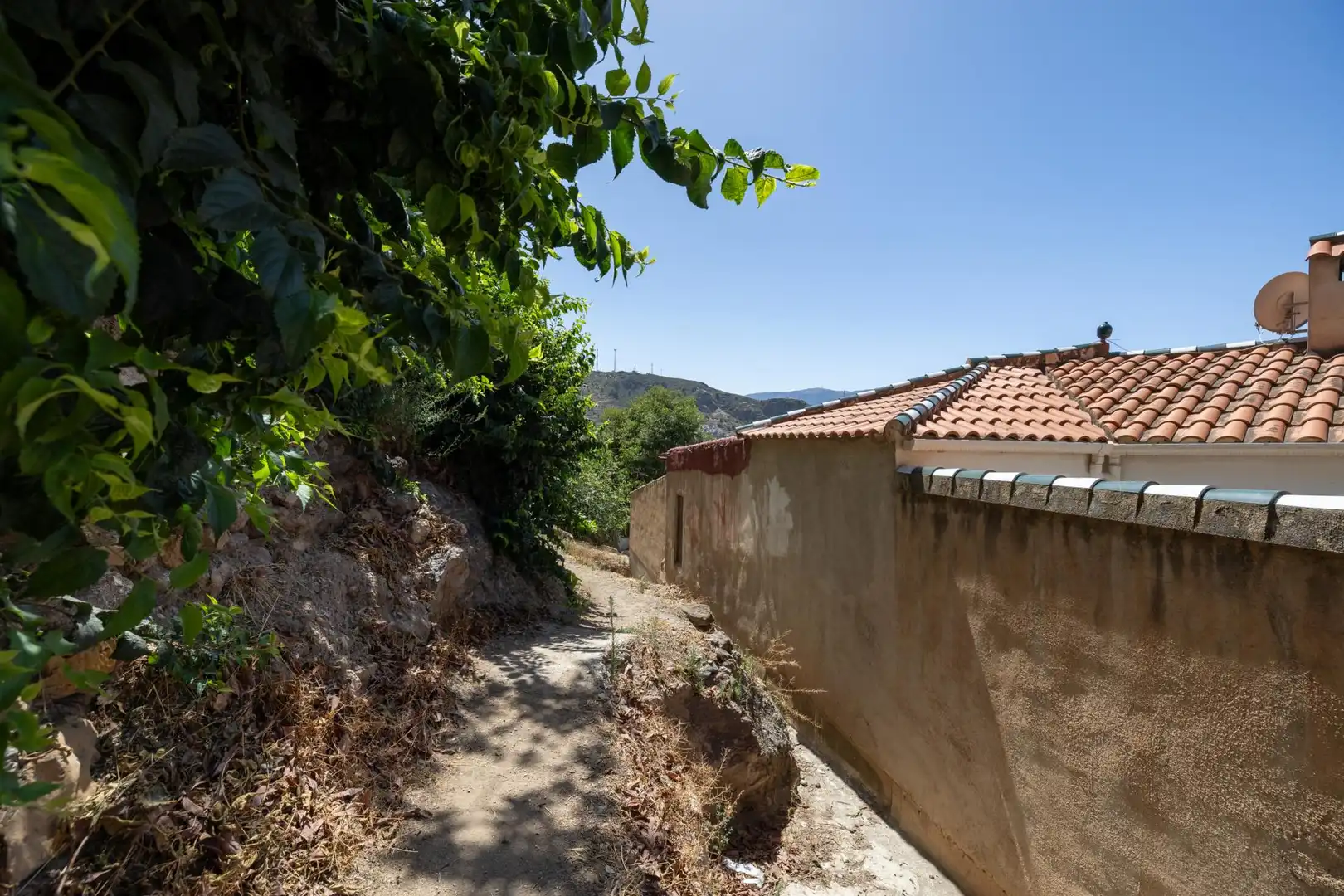 Außenansicht von Country house zum Verkauf in Lanjarón mit Privatgarten und Terrasse