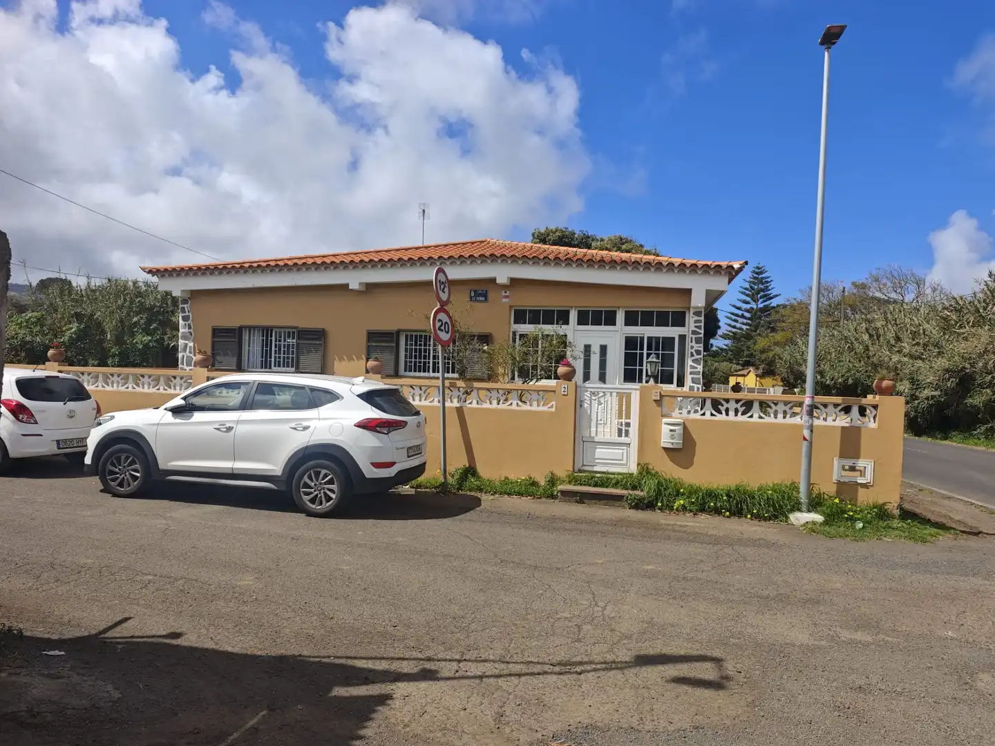 Vista exterior de Casa o chalet en venta en Tacoronte con Jardín privado, Trastero y Horno