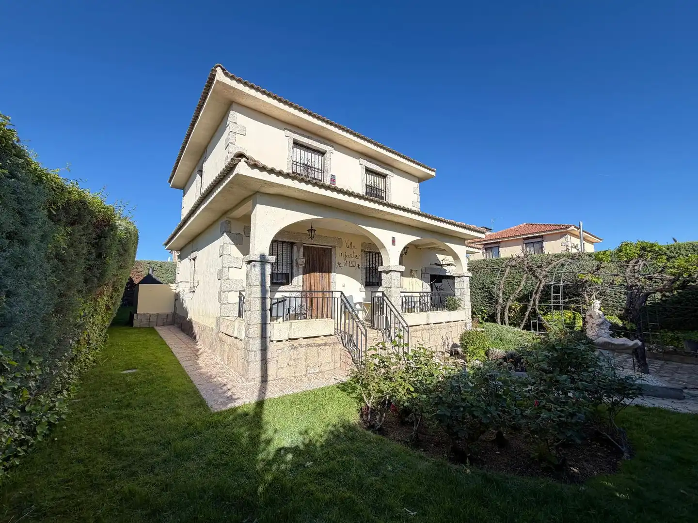 Vista exterior de Casa o chalet en venta en Camarena con Aire acondicionado, Calefacción y Terraza