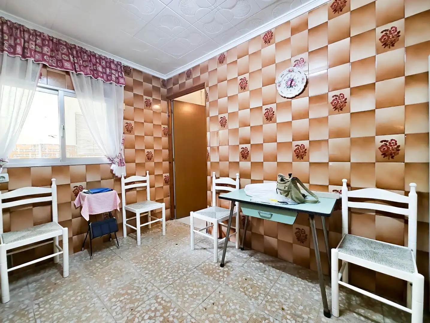 Dining room of Houses for sale in Puertollano  with Storage room, Furnished and Internet
