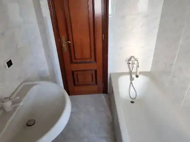 Bany de Pis en venda en Lugo amb Jardí privat, Parquet i Traster