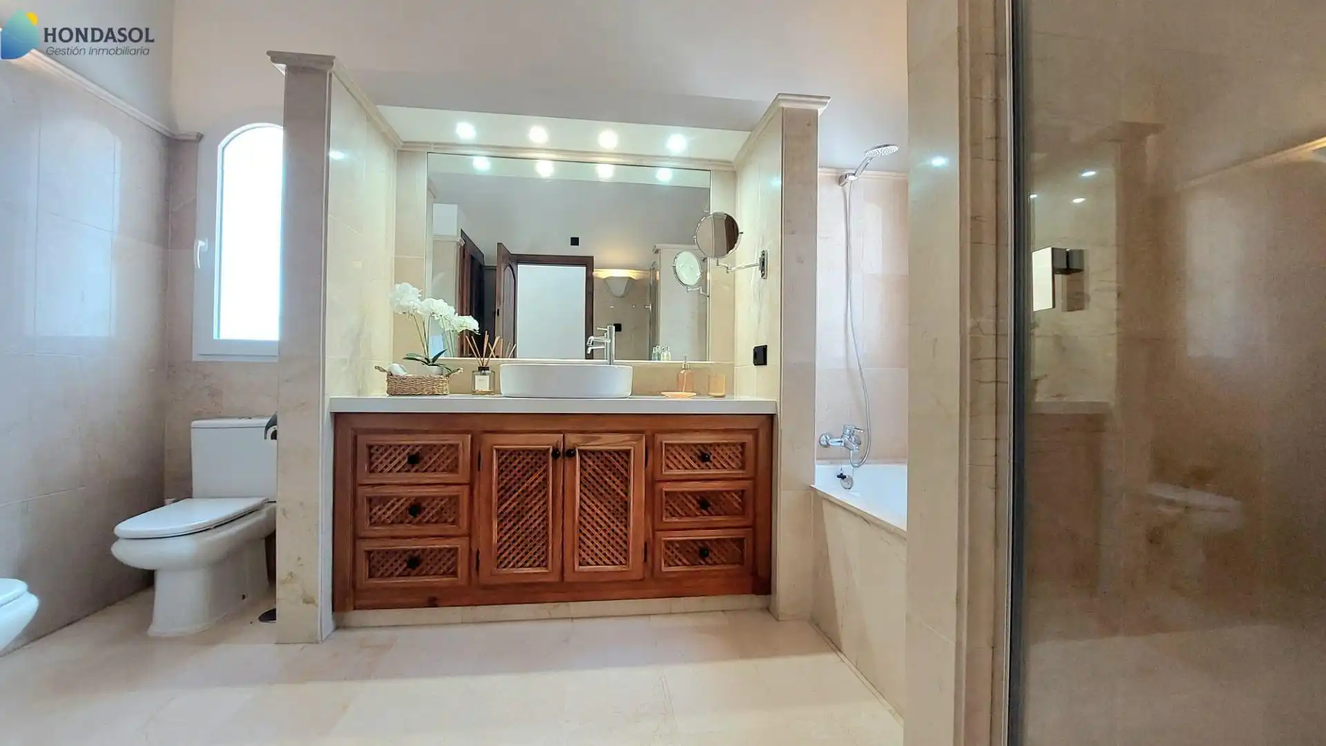 Bany de Casa o xalet en venda en Cartagena amb Aire condicionat, Jardí privat i Terrassa