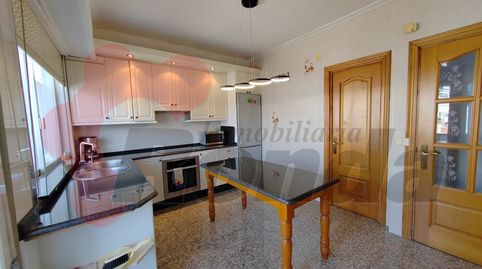 Foto 4 de Piso en venta en Residencia - Abella, Lugo Capital