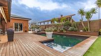 Exterior view of House or chalet for sale in Sant Quirze del Vallès  with Air Conditioner, Heating and Private garden