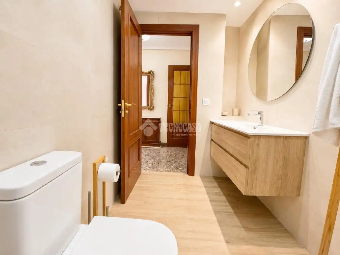 Baño de Piso en venta en Torrent con Balcón