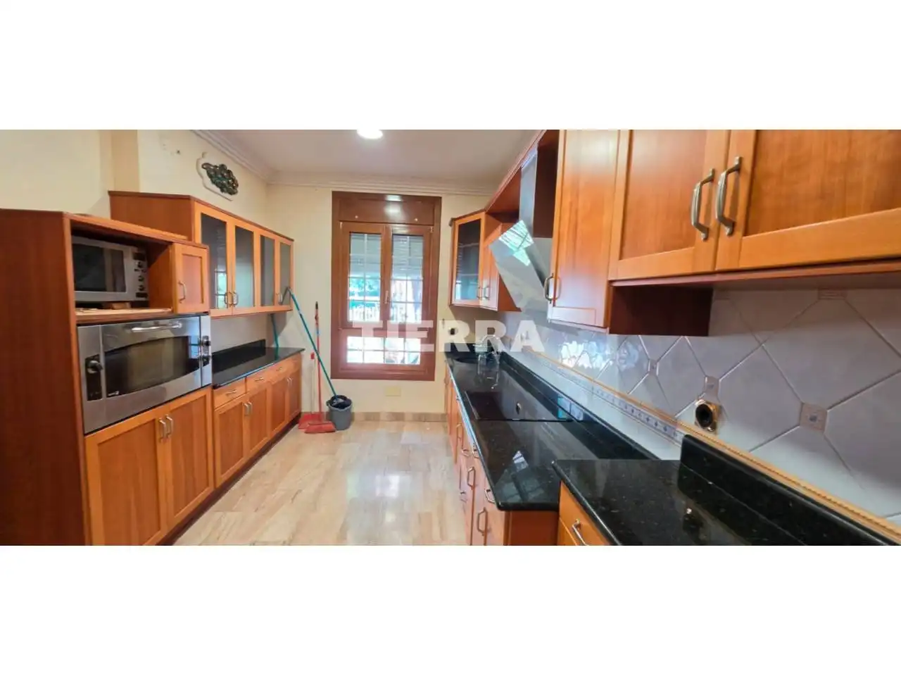 Chalet con piscina en venta en Calle los lirios, imagen 14