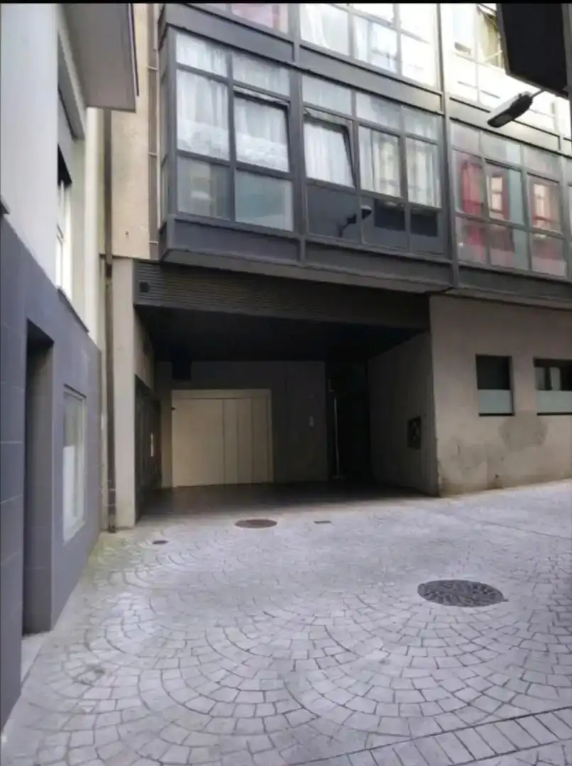Außenansicht von Garage zur Miete in Vigo 