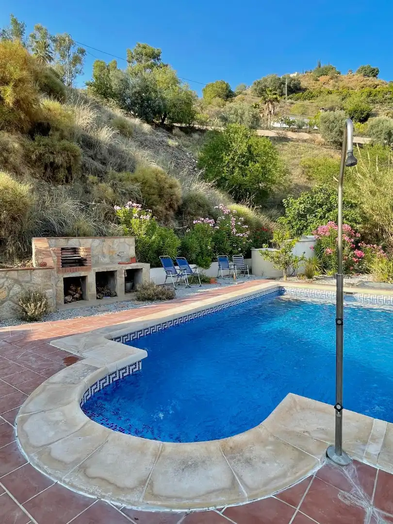 Piscina de Casa o xalet en venda en Torrox amb Jardí privat, Piscina i Moblat