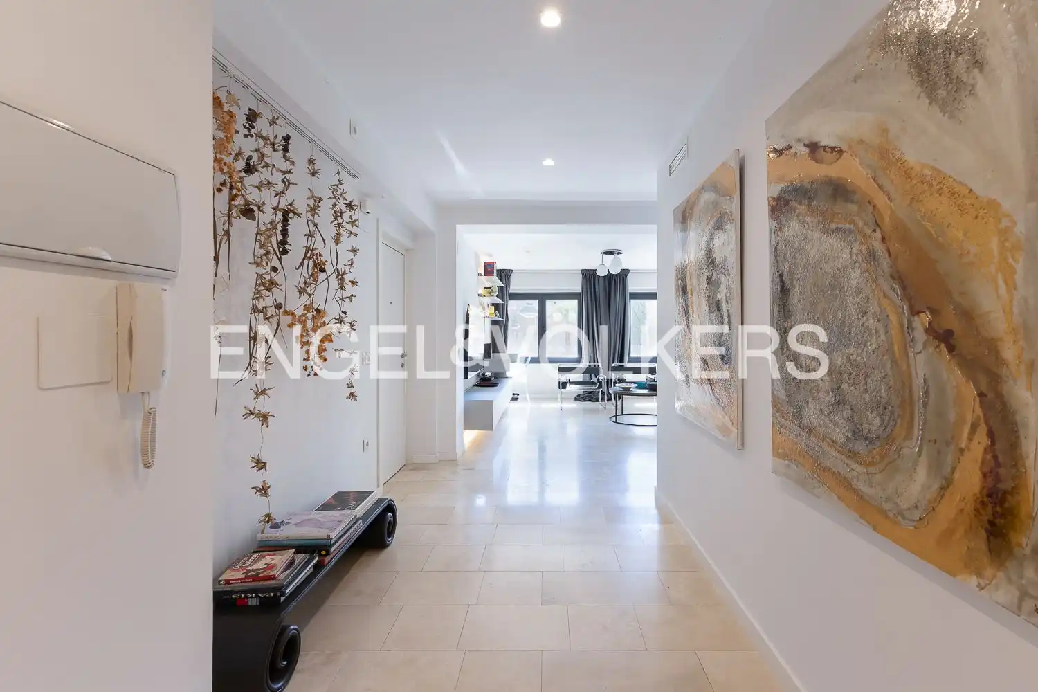 Flat for rent in Valencia  with Air Conditioner, Heating and Terrace