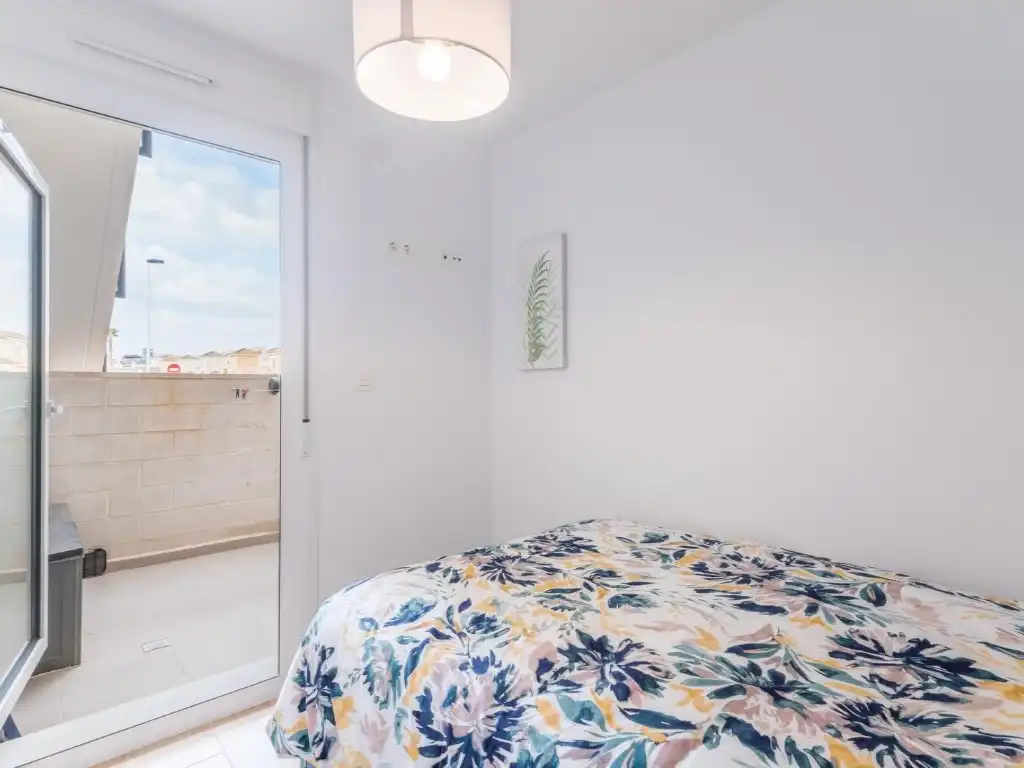 Dormitori de Casa o xalet de lloguer en Santa Pola amb Aire condicionat, Piscina i Moblat