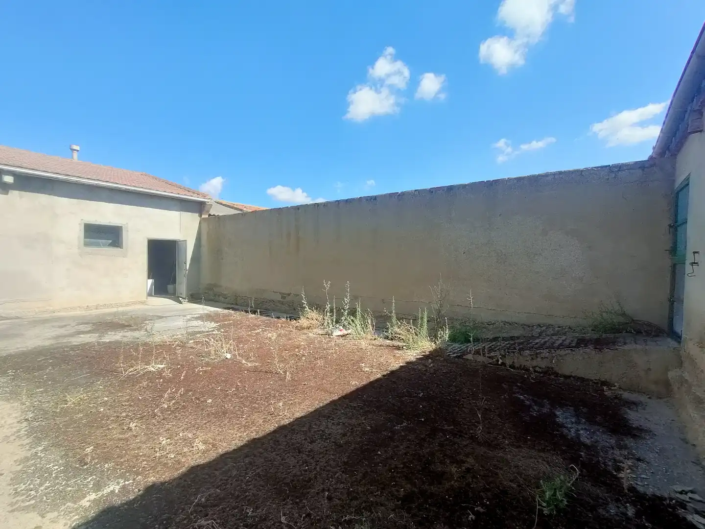 Vista exterior de Nau industrial en venda en Villafáfila