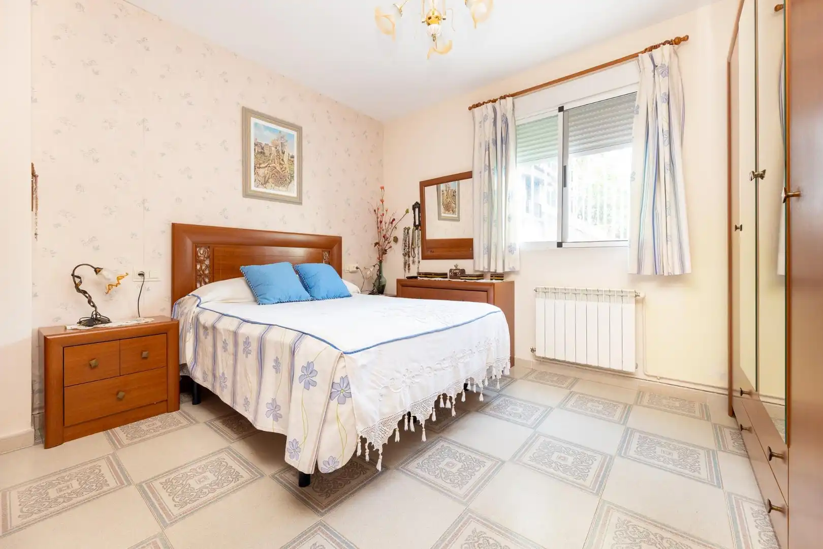 Dormitori de Casa o xalet en venda en Cogollos de la Vega amb Jardí privat, Terrassa i Traster