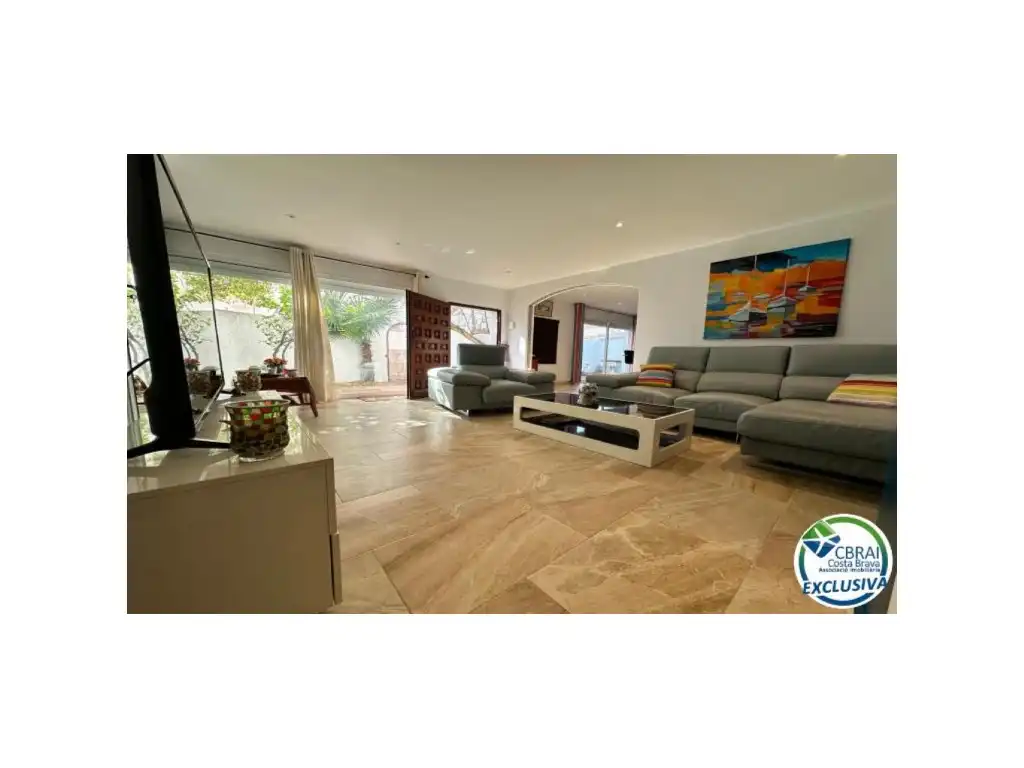 House for sale in Sector Poblat Tipic/Av. Canal 3