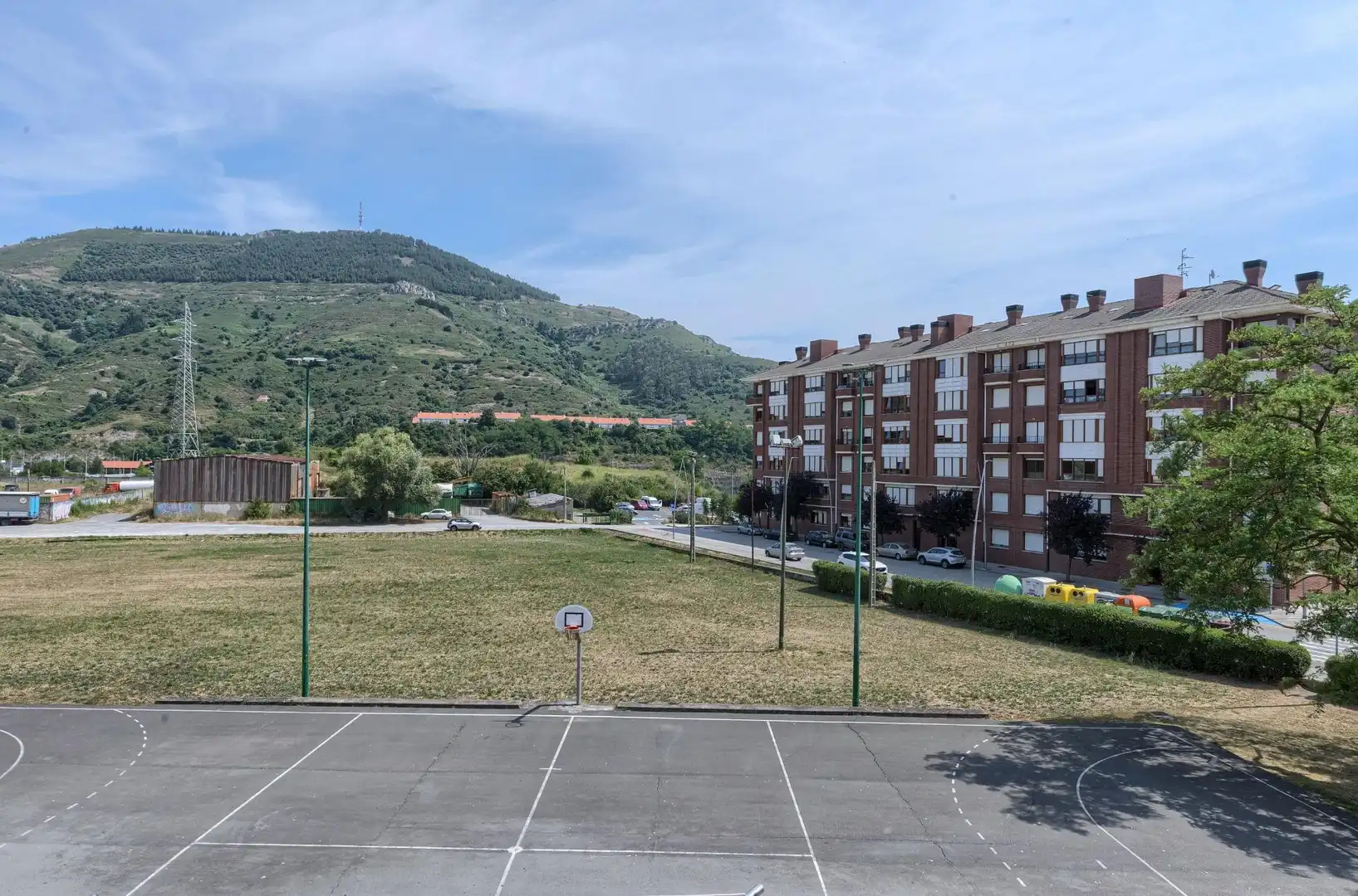 Exterior view of Flat for sale in Abanto y Ciérvana-Abanto Zierbena, Bizkaia