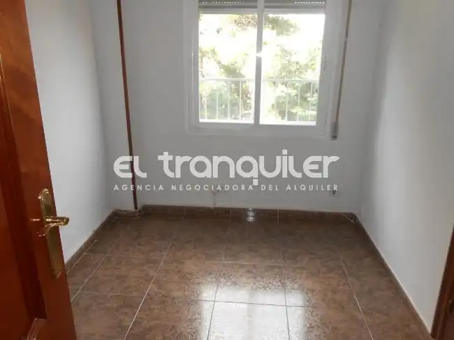Schlafzimmer von Wohnung zur Miete in Madrid mit Terrasse
