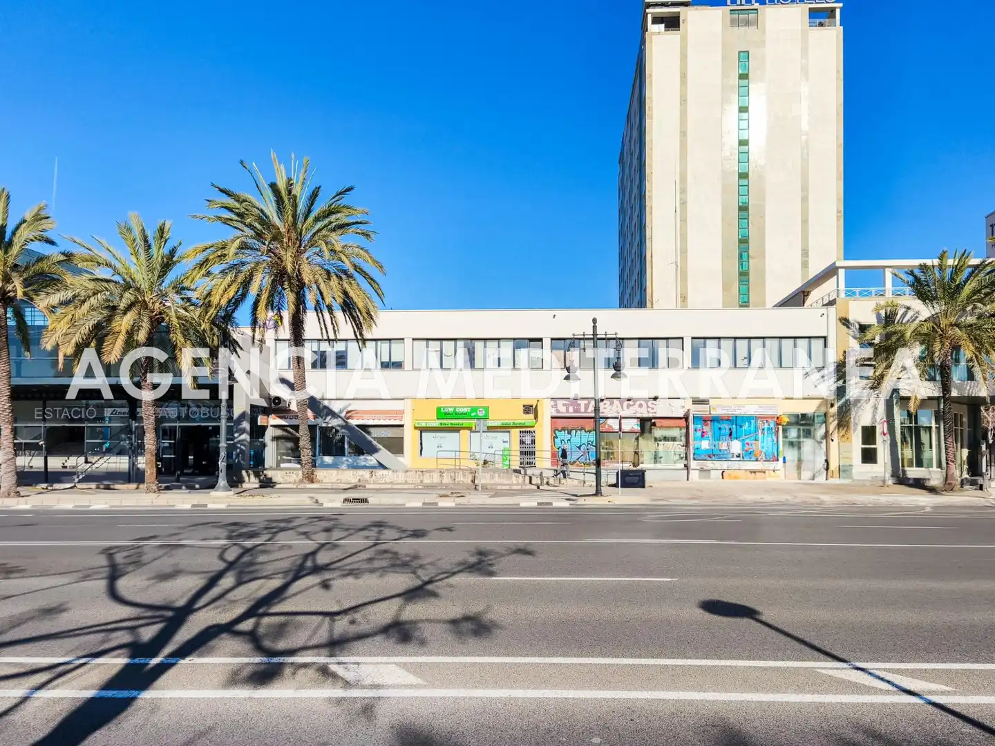 Local de alquiler en Avenida MENEDEZ PIDAL, 13, Barrio de Campanar