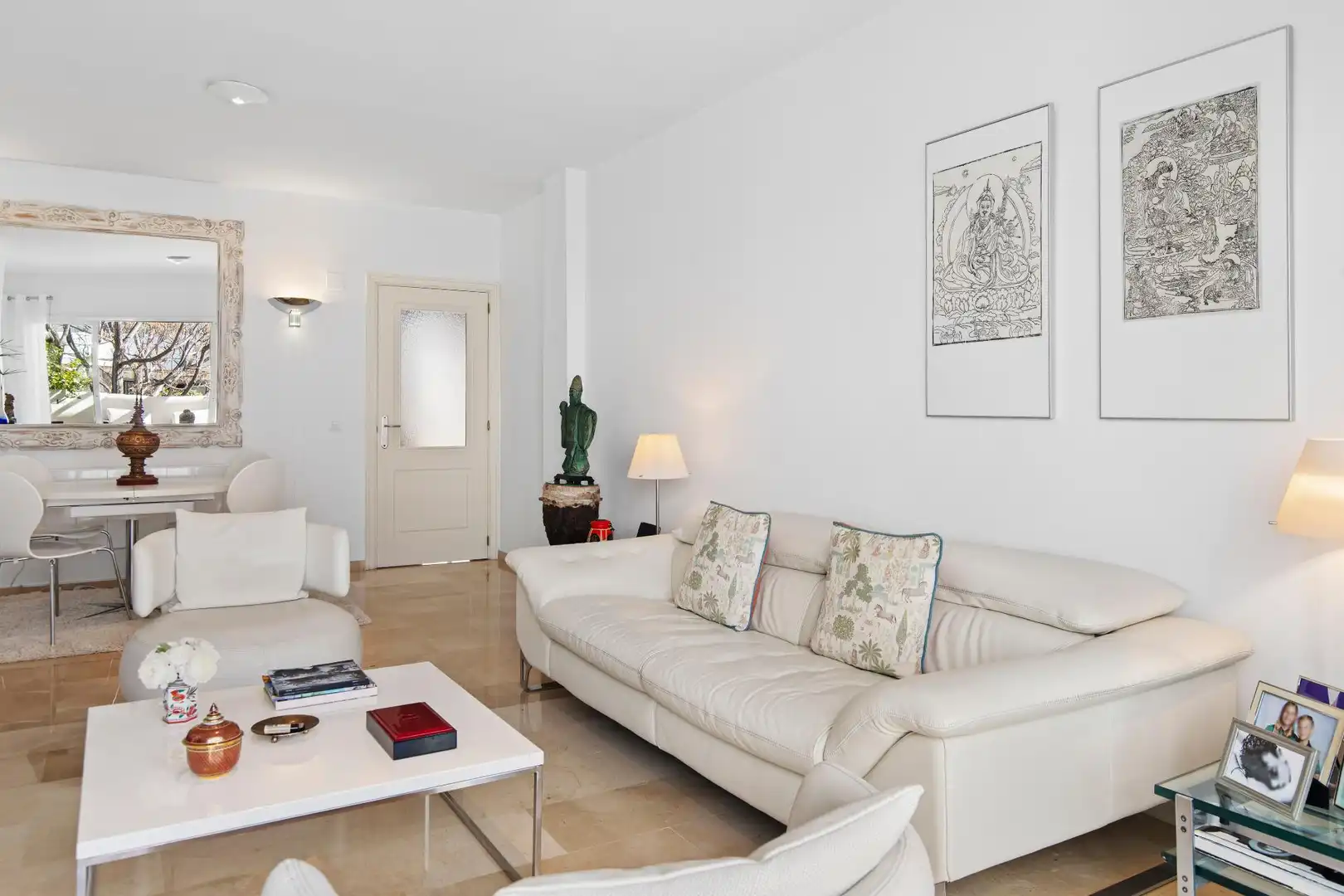 Sala de estar de Apartamento en venta en Marbella con Aire acondicionado, Jardín privado y Terraza