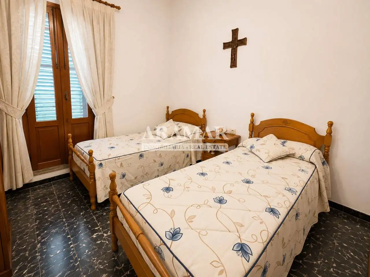 Dormitori de Casa o xalet en venda en Sagra amb Jardí privat, Terrassa i Moblat
