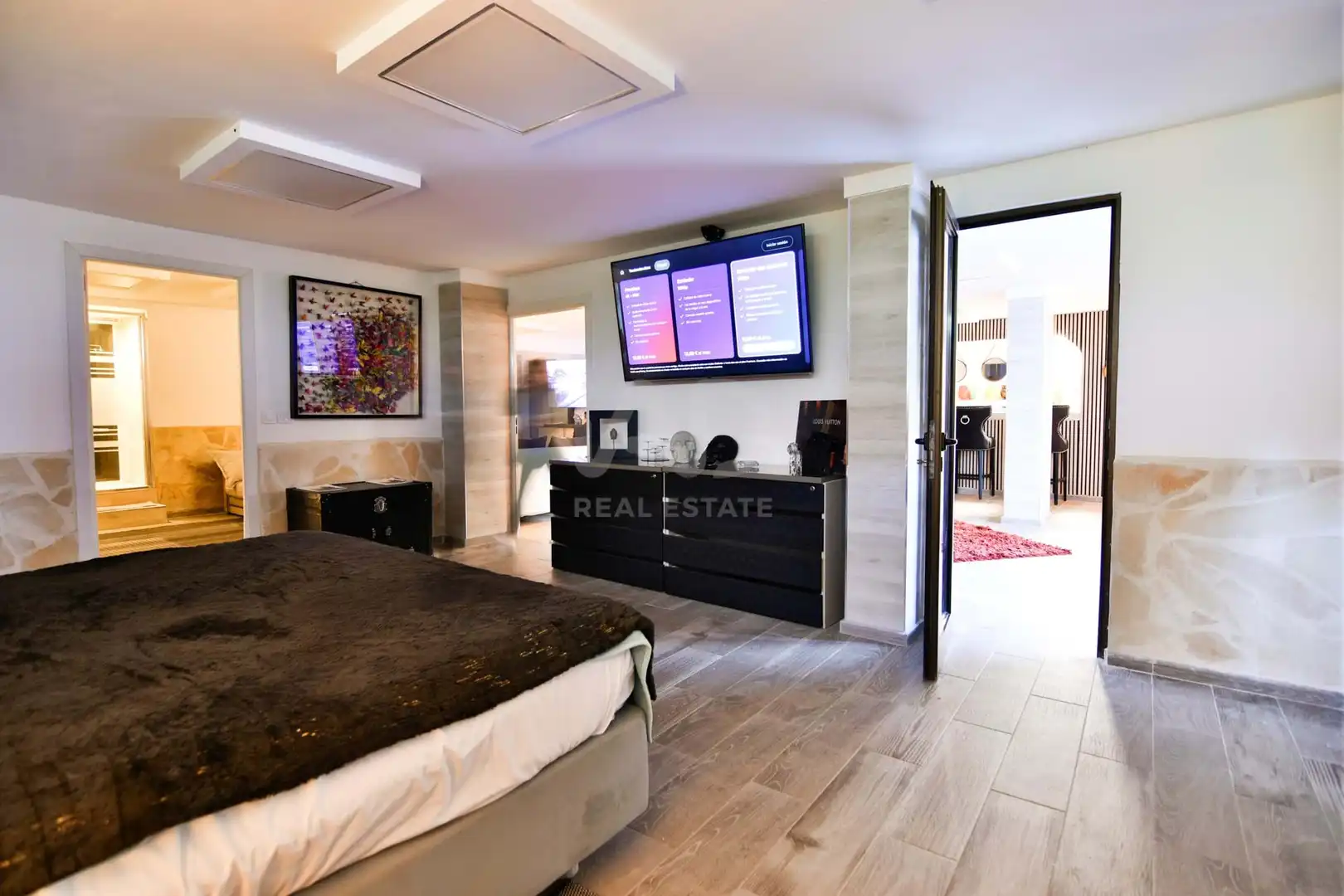 Bedroom of Commercial properties for sale in Eivissa