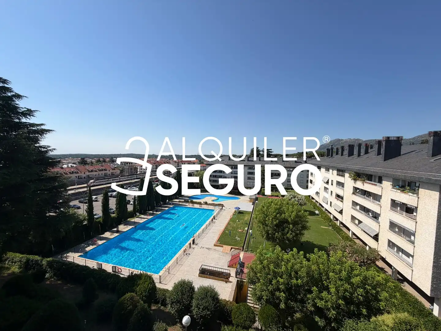 Swimming pool of Flat for rent in El Escorial  with Heating, Terrace and Swimming Pool