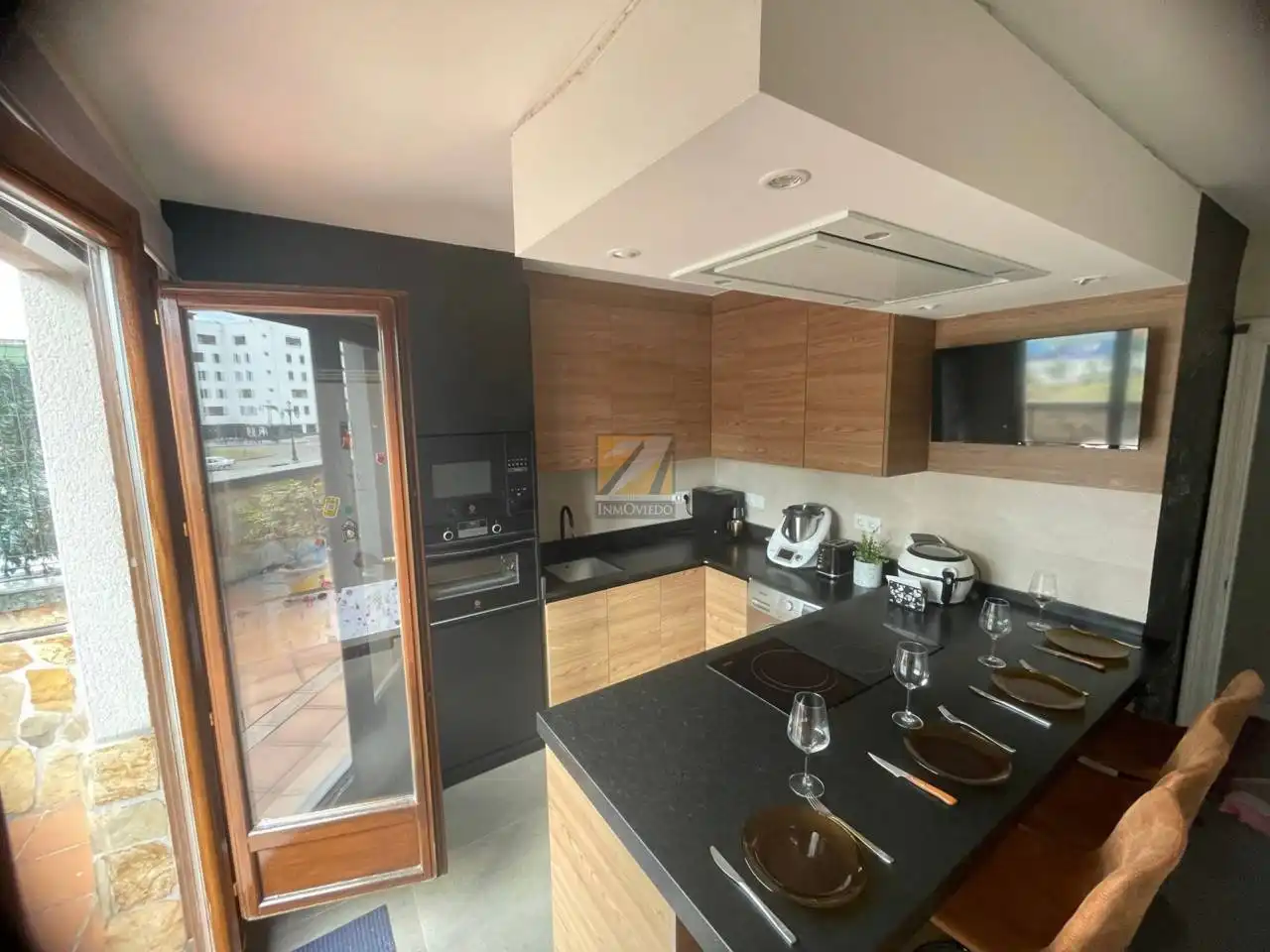Cocina de Ático de alquiler en Oviedo  con Calefacción, Parquet y Terraza