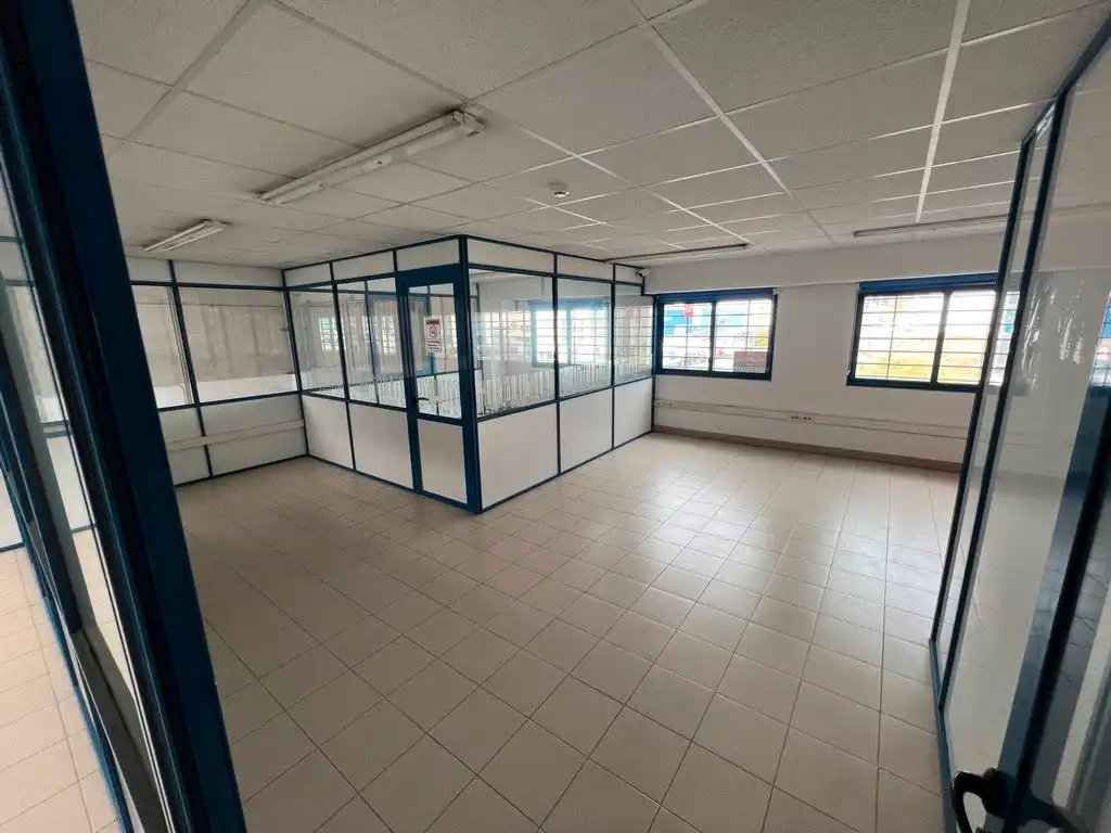Nau industrial de lloguer a Rúa Jesús Fernández Pita, imagen 20