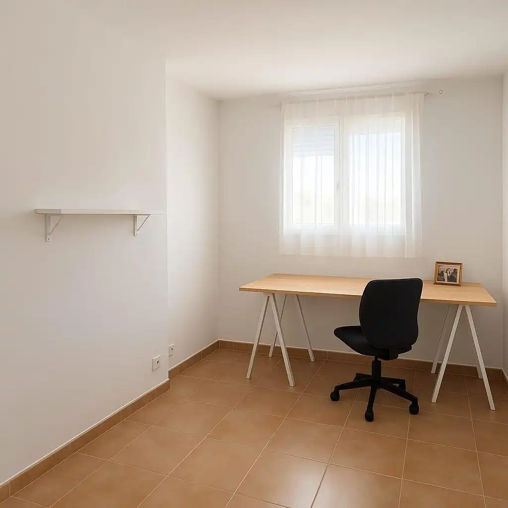 Wohnung zum Verkauf in Torremolinos mit Privatgarten, Terrasse und Gemeinschaftspool