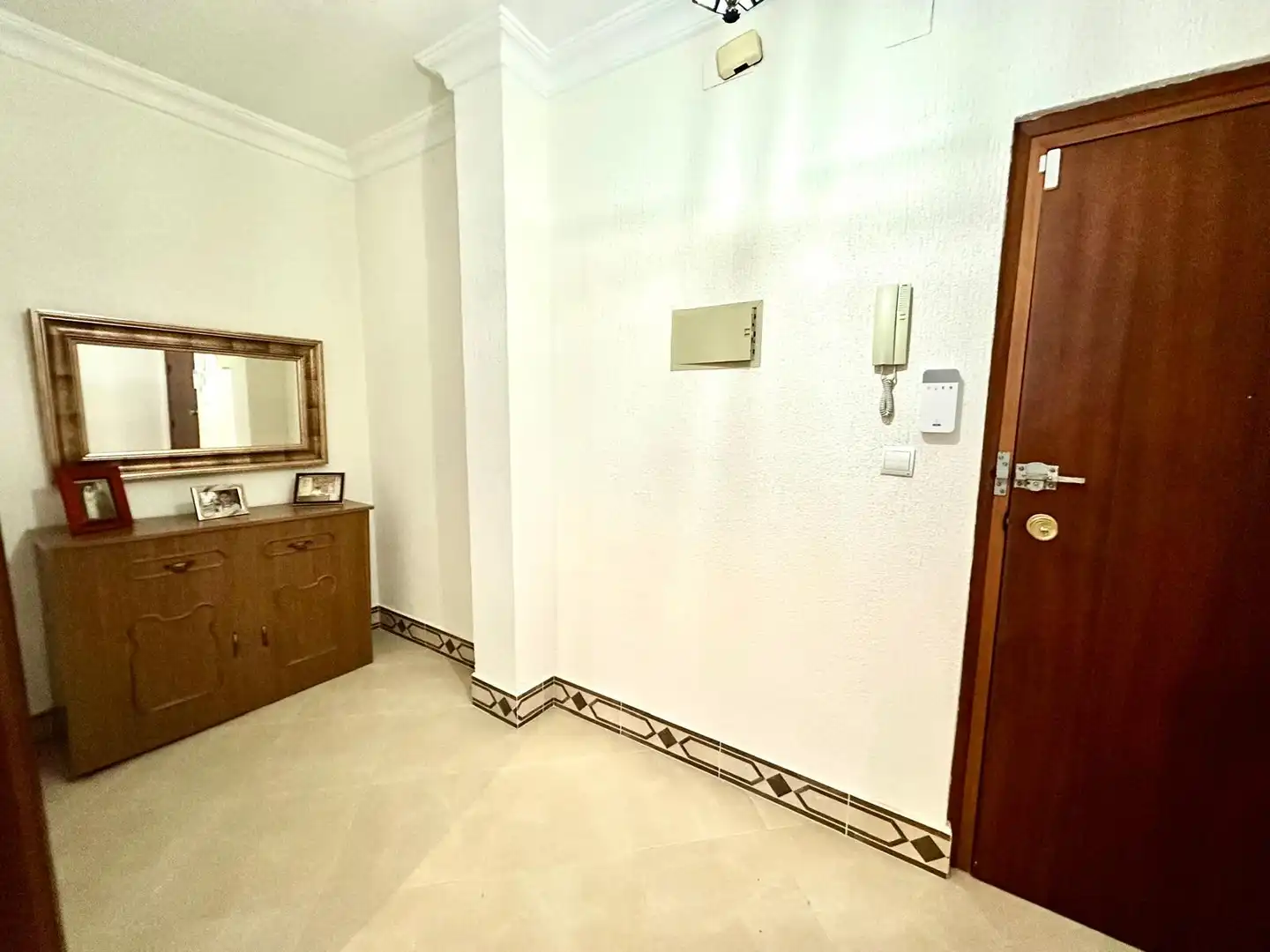 Flat for sale in Lepe  with Air Conditioner, Furnished and Oven