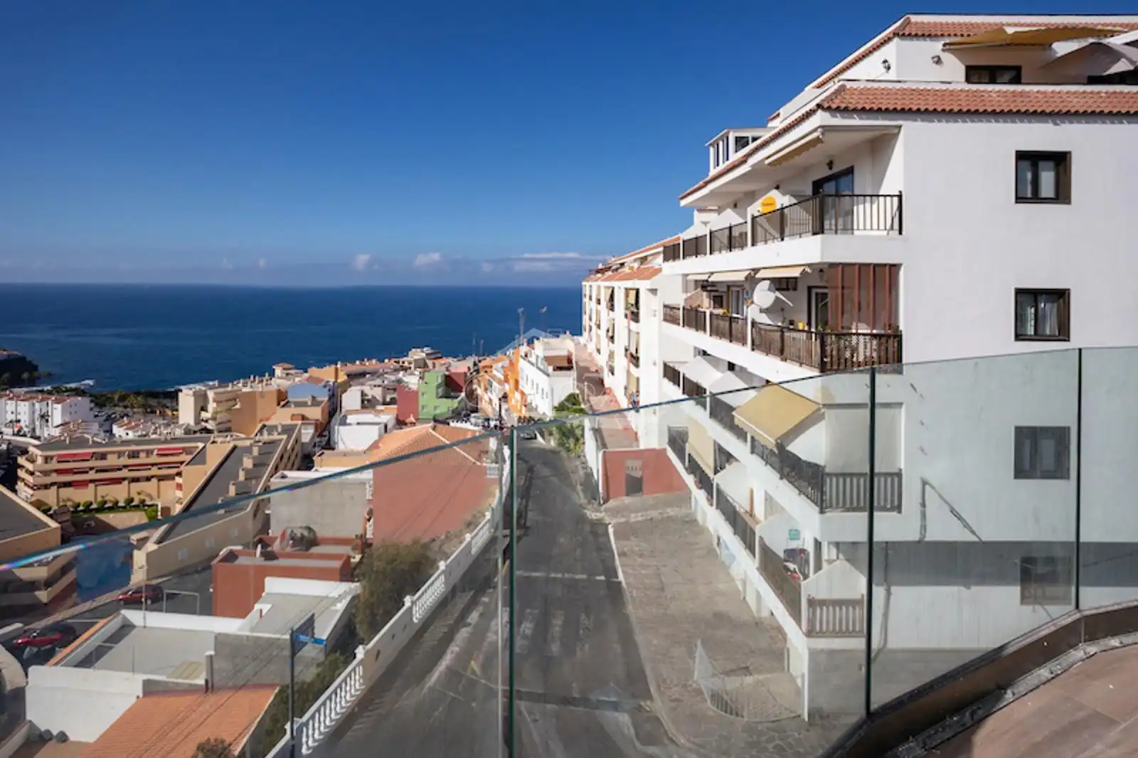 Vista exterior de Dúplex en venda en Santiago del Teide amb Aire condicionat, Parquet i Terrassa