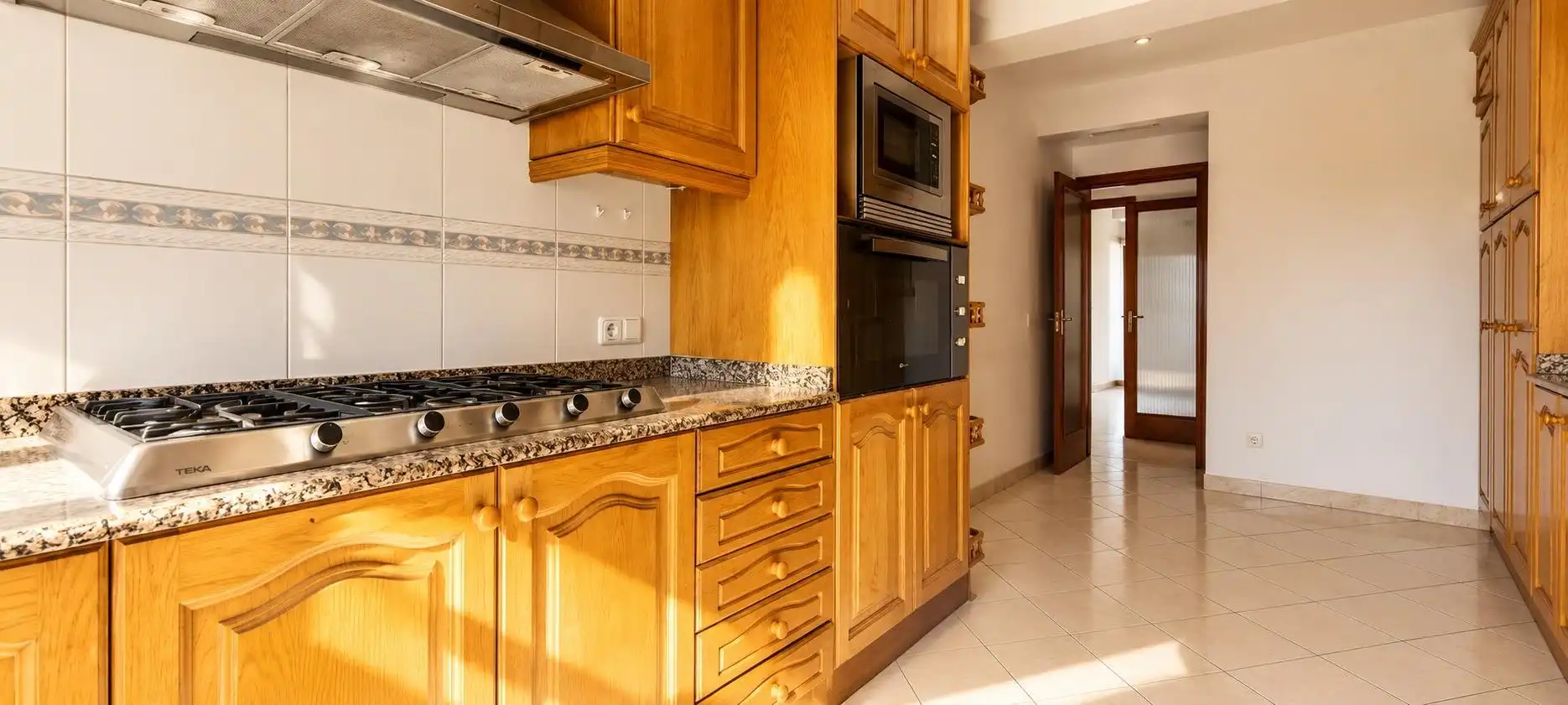 Kitchen of Flat for sale in Llevant