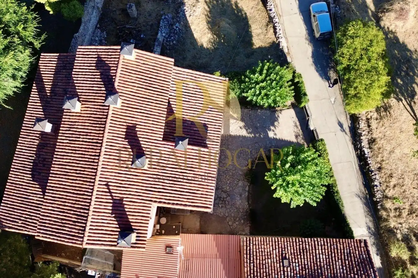 Vista exterior de Casa o chalet en venta en Peralejos de las Truchas con Calefacción, Jardín privado y Parquet