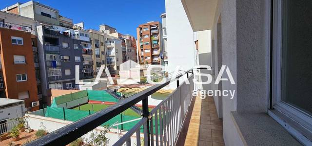 Piso en Venta en Carrer de Borràs en La Prosperitat