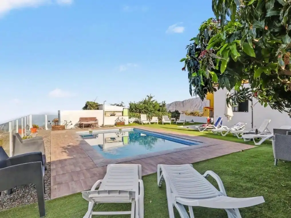 Swimming pool of Flat for sale in El Paso, Santa Cruz de Tenerife