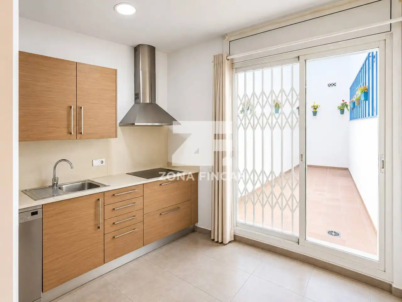 Küche von Wohnung zum Verkauf in Badalona mit Klimaanlage, Heizung und Terrasse