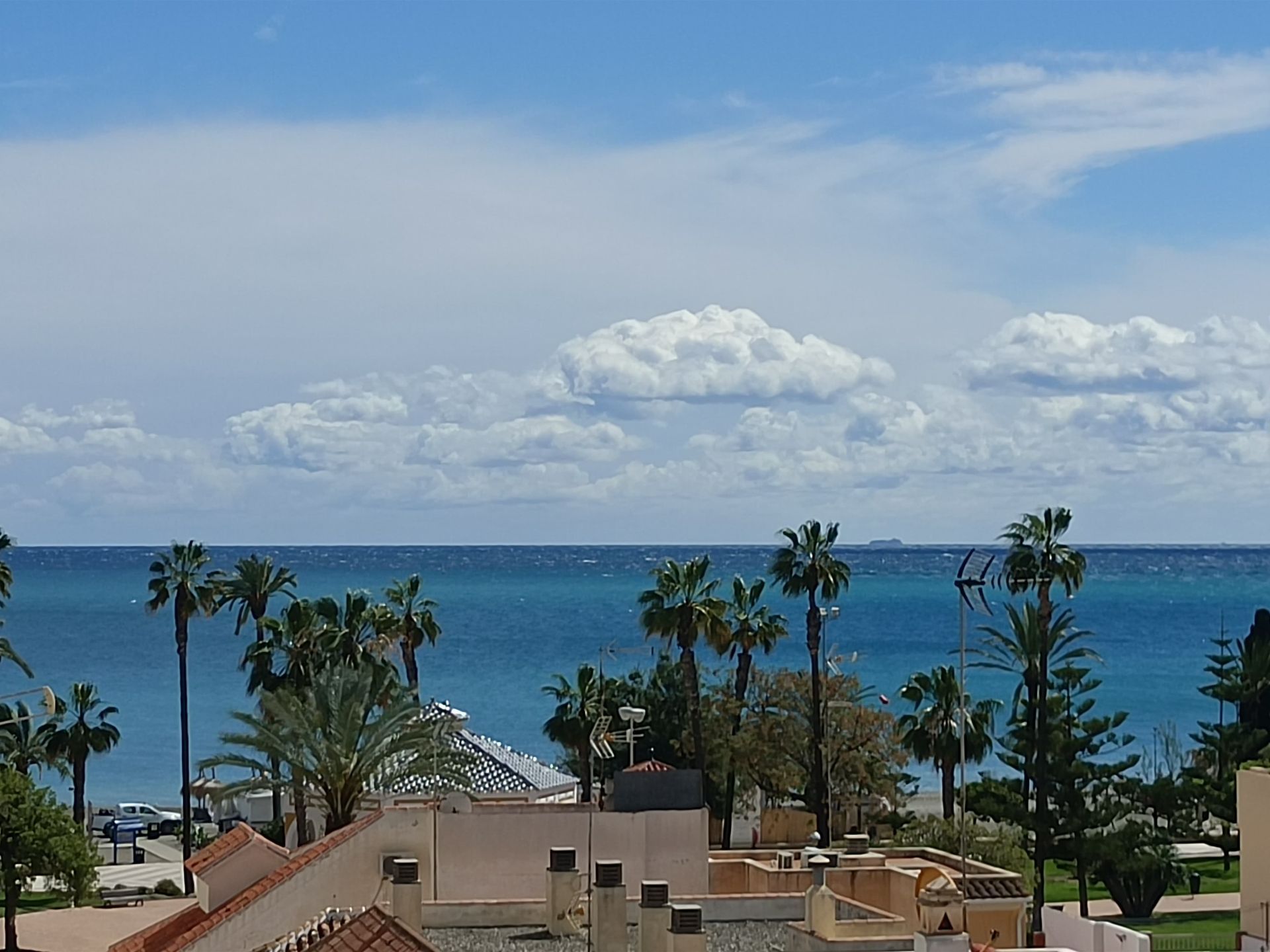 Exterior view of Flat for sale in Vélez-Málaga  with Air Conditioner, Terrace and Furnished