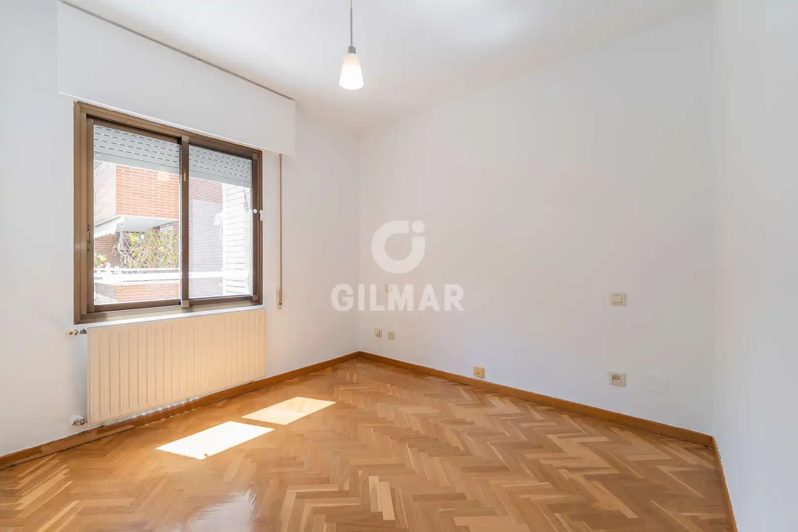 Schlafzimmer von Wohnung zum Verkauf in Pozuelo de Alarcón mit Heizung, Privatgarten und Abstellraum