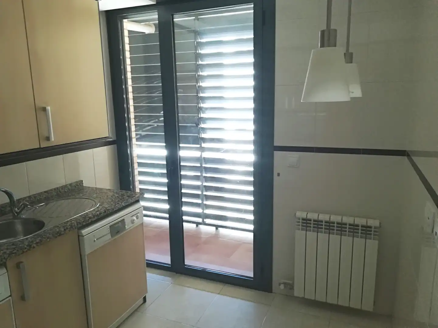 Cuina de Pis de lloguer en Zaragoza amb Aire condicionat, Calefacció i Parquet