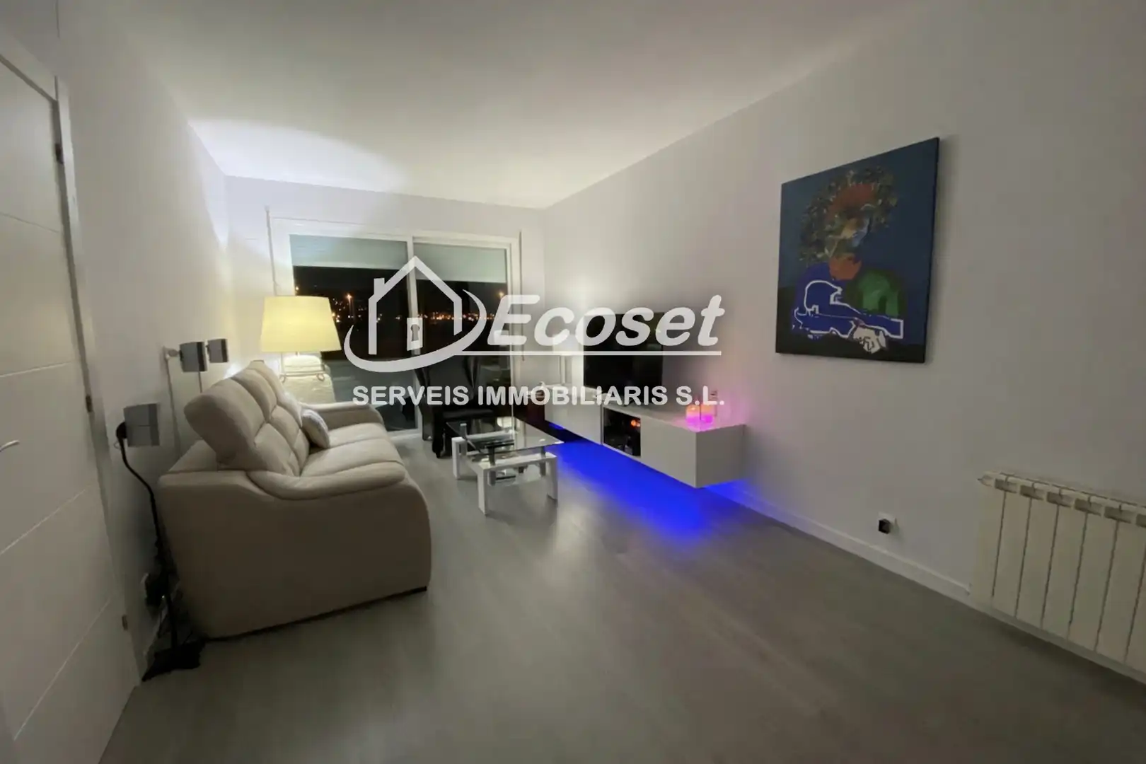 Sala d'estar de Pis en venda en Molins de Rei amb Aire condicionat, Calefacció i Parquet