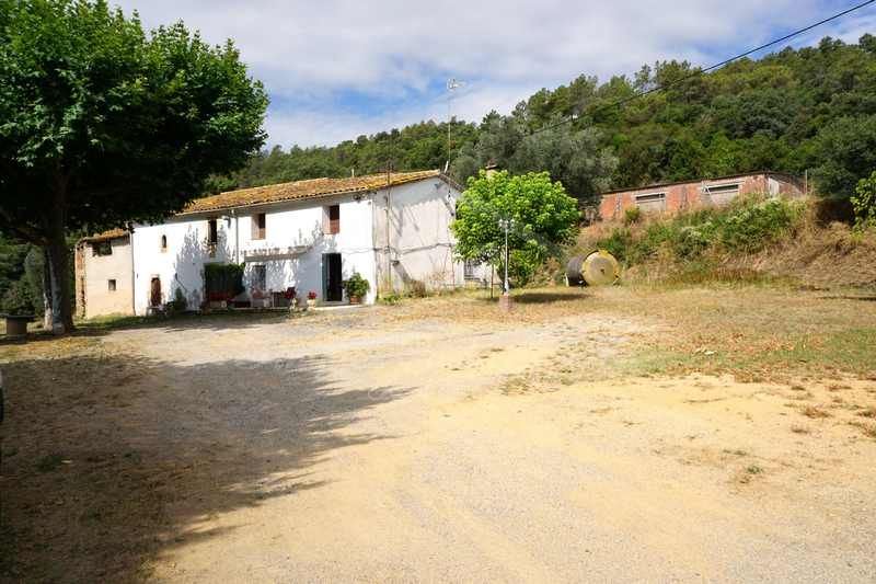 Vista exterior de Finca rústica en venda en Brunyola amb Calefacció, Jardí privat i Terrassa