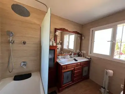 Chalet con piscina en venta en Calle de la Gaviota, 29604 Marbella, imagen 11
