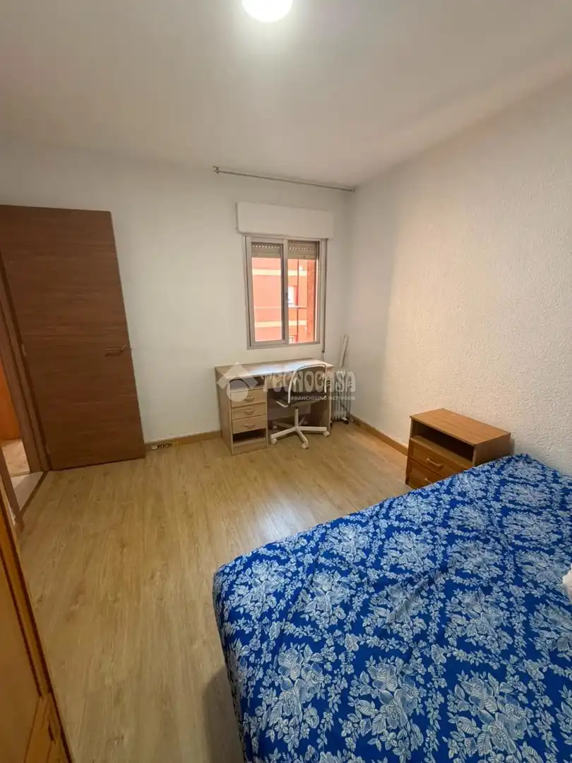 Bedroom of Flat for sale in Getafe  with Air Conditioner, Terrace and Furnished