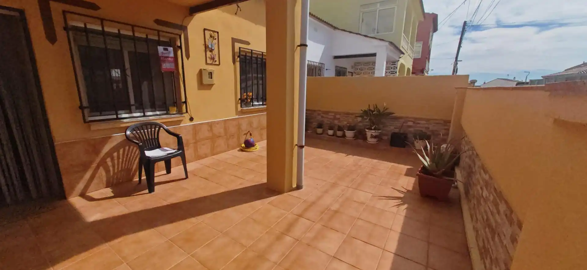 Terrassa de Casa adosada en venda en Albinyana amb Aire condicionat, Calefacció i Jardí privat