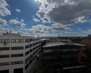 Vista exterior de Pis en venda en  Madrid Capital amb Calefacció