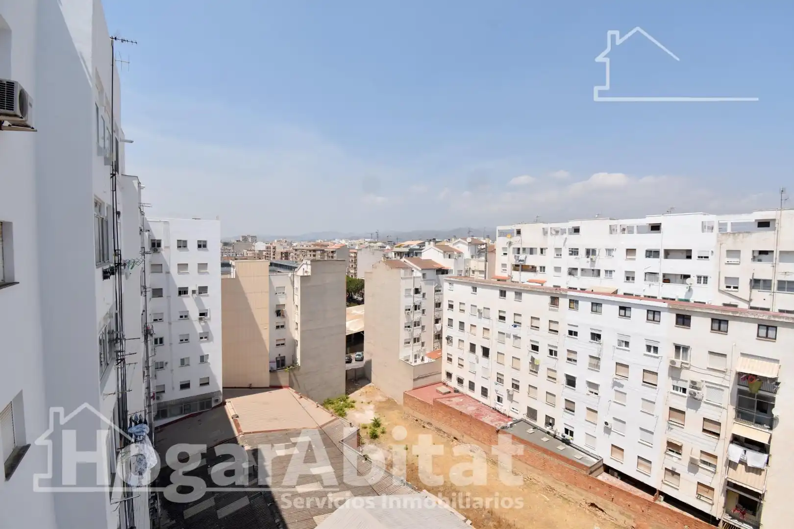 Exterior view of Flat for sale in Castellón de la Plana / Castelló de la Plana  with Air Conditioner, Heating and Furnished
