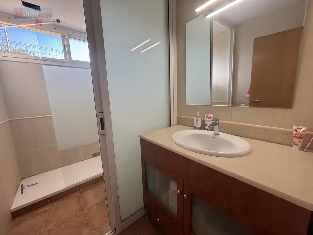 Bany de Casa o xalet en venda en La Bisbal del Penedès amb Forn i Rentadora