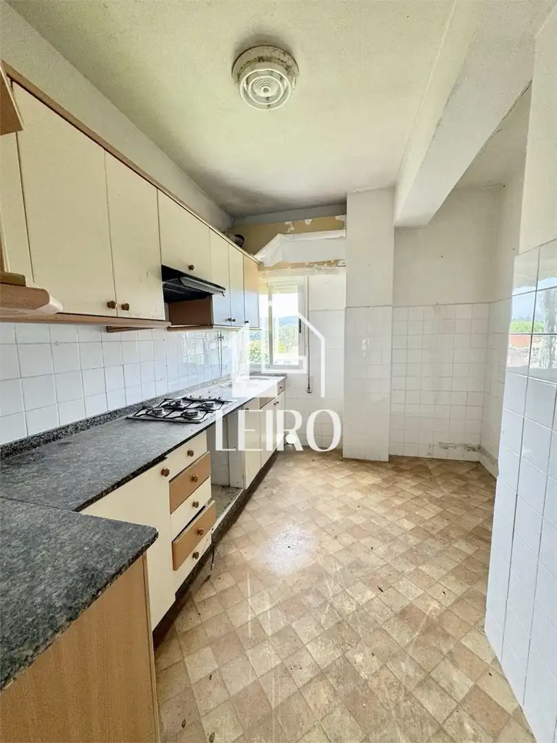 Cocina de Edificio en venta en Catoira