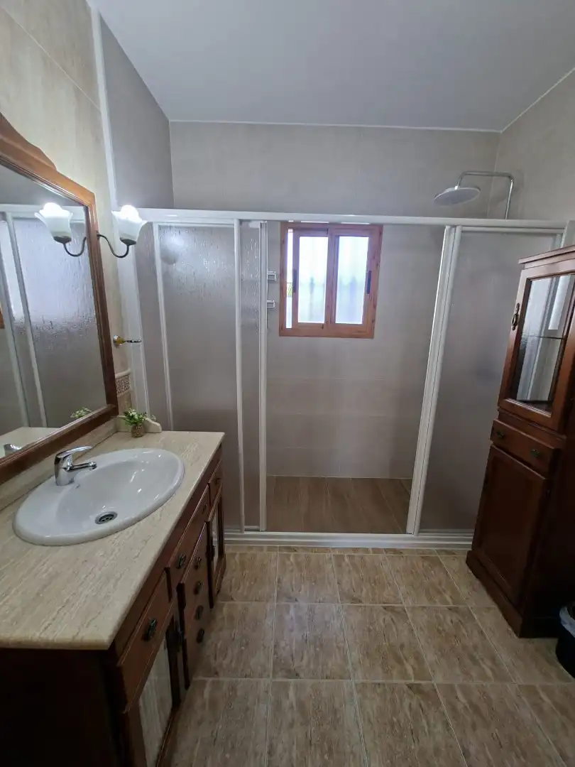 Baño de Casa o chalet de alquiler en Alhaurín El Grande con Aire acondicionado, Jardín privado y Terraza