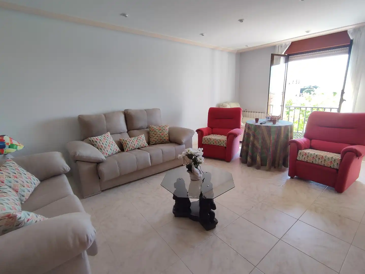 Sala de estar de Piso en venta en Carpio con Calefacción, Terraza y Amueblado