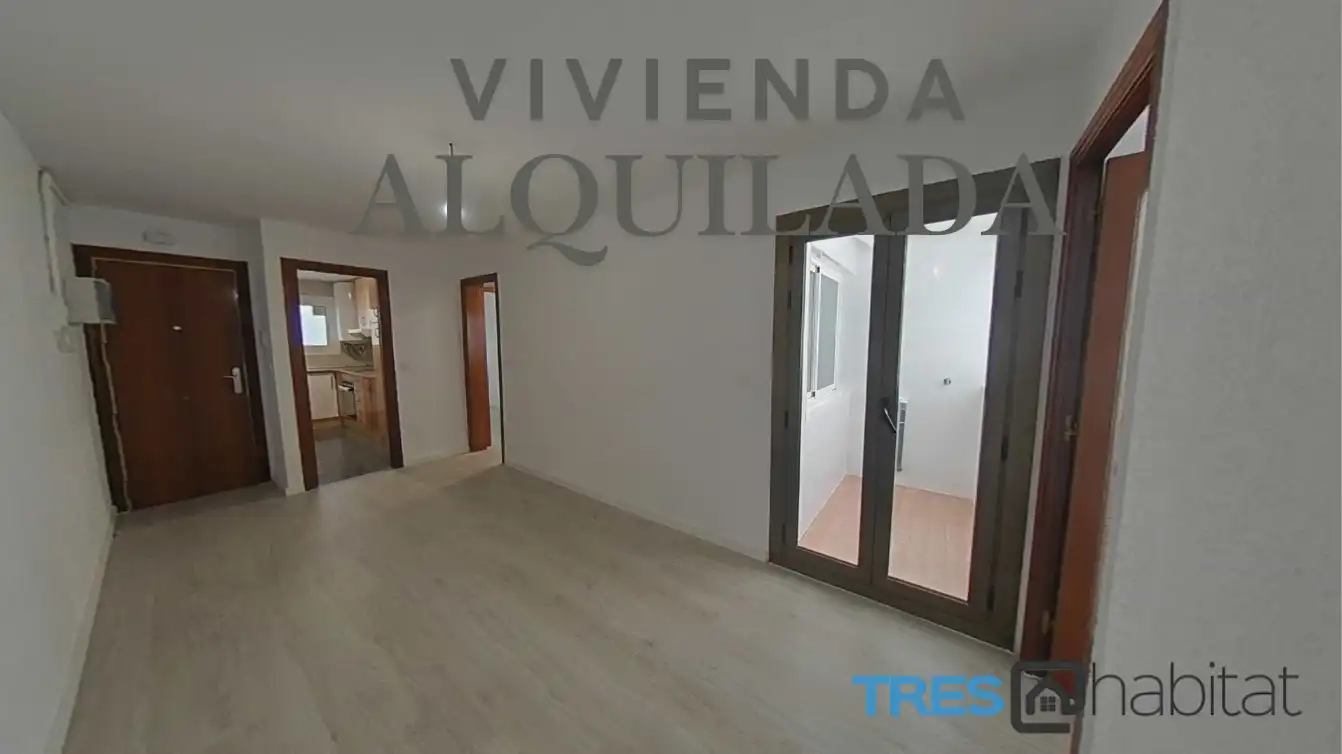 Habitación de Piso en venta en Badalona con Parquet y Horno