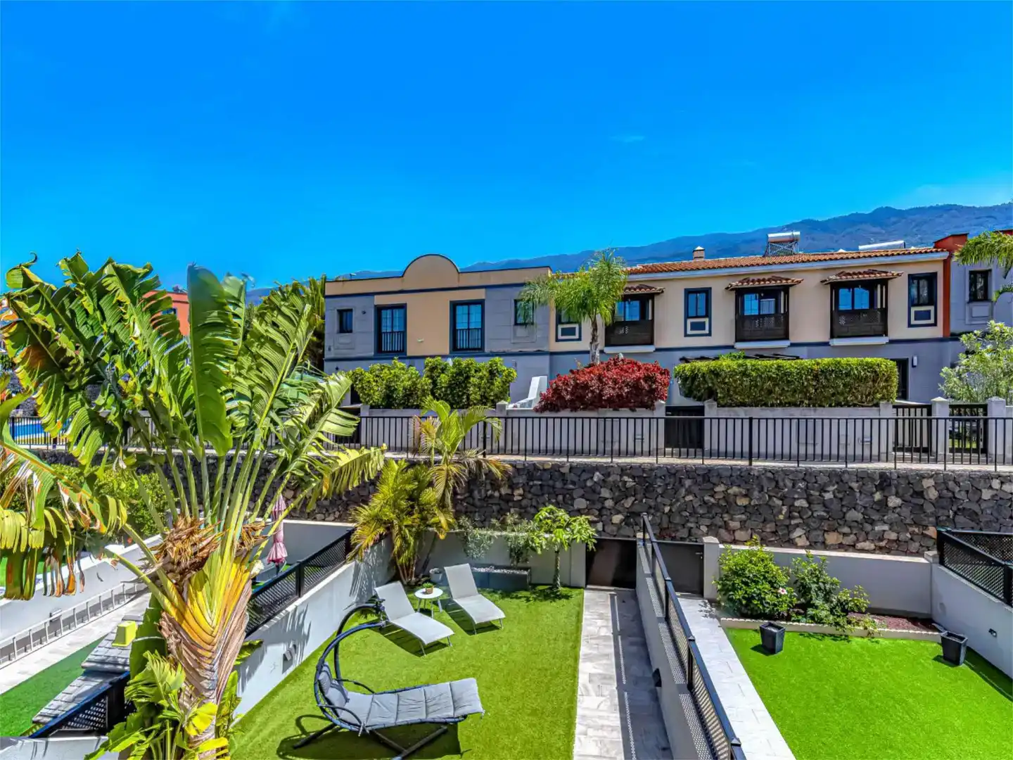 Vista exterior de Casa o xalet de lloguer en Santa Úrsula amb Aire condicionat, Jardí privat i Parquet
